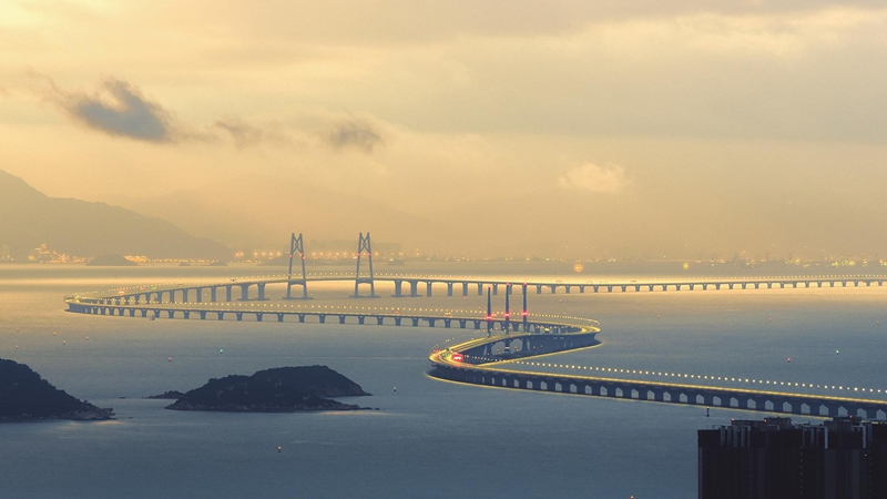 10、龐源租賃參建國(guó)家“世紀(jì)工程”港珠澳大橋（2012—2017年）_副本.jpg